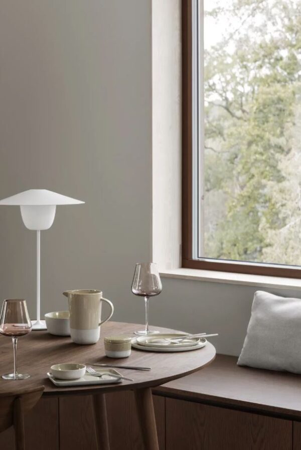 ANI Mobile Large LED Table Lamp - Image 10