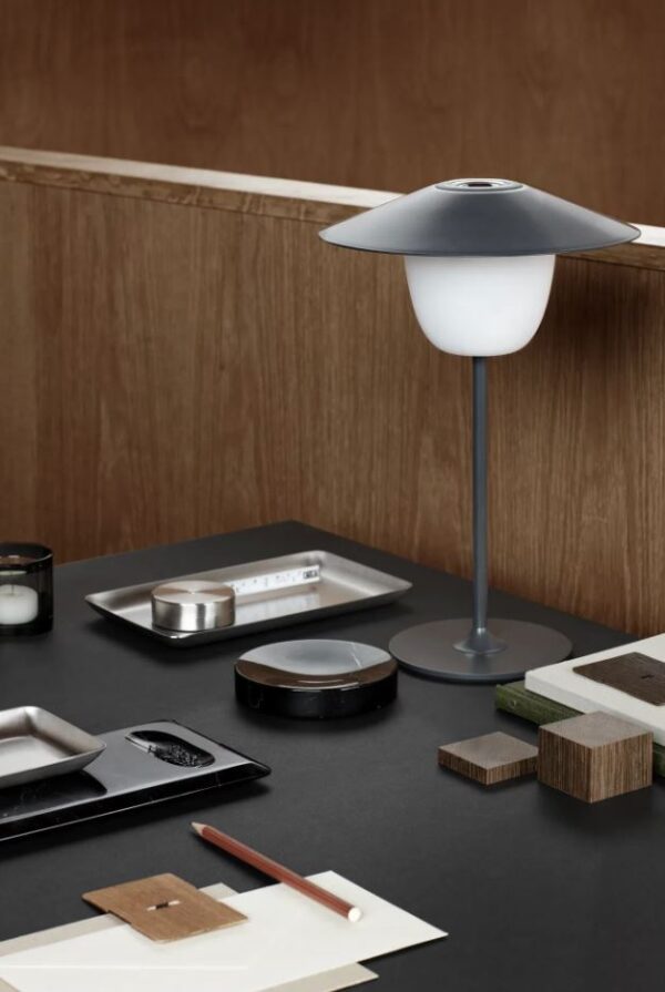 ANI Mobile Large LED Table Lamp